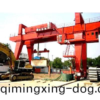 通用(yong)門式(shi)起重(zhong)機4